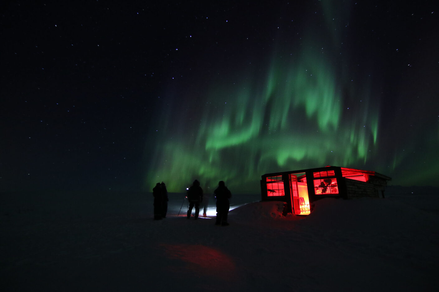 Day Three Hotel Rangá Stargazing observatory with Northern Lights above