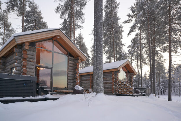 Arctic Retreat Sweden | Luxurious Coast and Forest Aurora Retreats | Northern Lights Holiday Experts | Aurora Nights