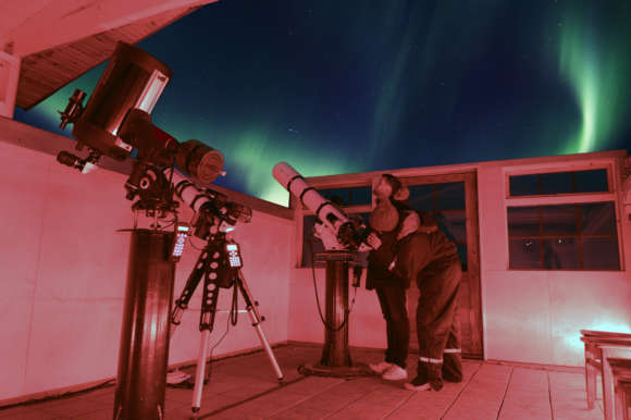 Observatorium-with-Aurora-copy-MilanSeila-580x386_c