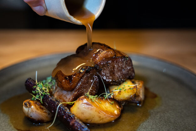 Finland's Arctic Experience at Juutua - Spend four nights at new resort Wilderness Hotel Juutua in beautiful Finnish Lapland, an ideal place to stay for nature lovers and Northern Lights hunters!