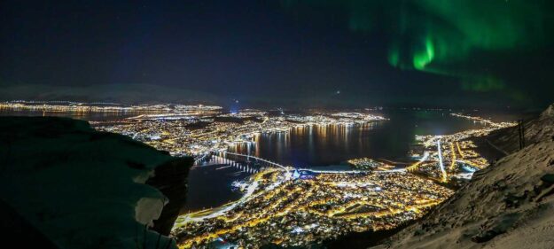 Tromsø Snowmobile and Dog Sledding Adventure