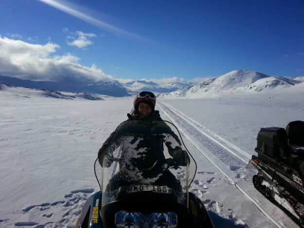 Snowmobiling in Abisko | Aurora Nights