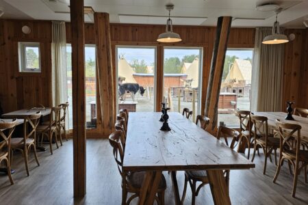 Holmen Husky Lodge