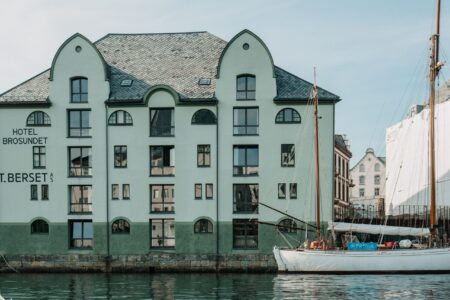 Hotel Brosundet