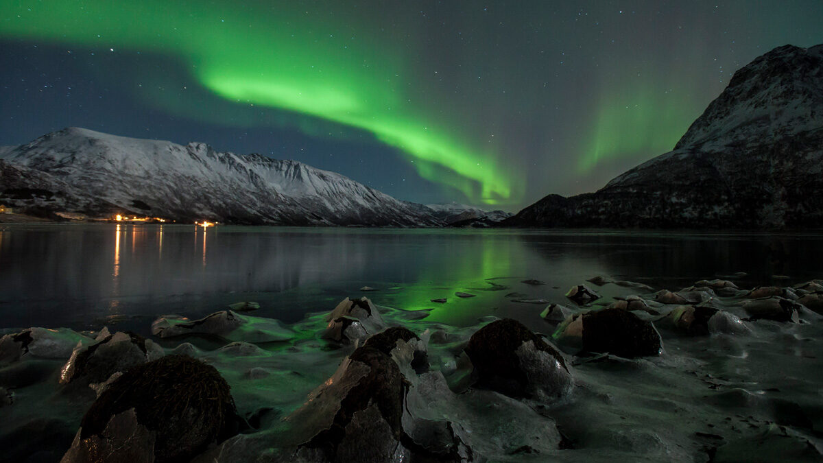 JanNL3night-day2-gullesfjord-ice-aurora